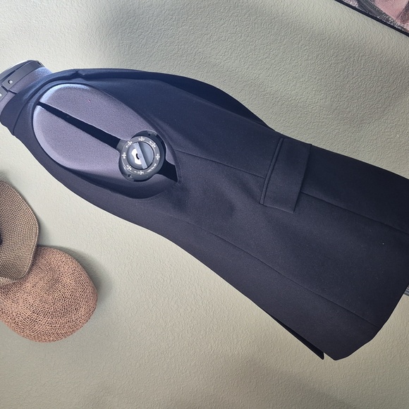 Gap - Picture 3 of 4